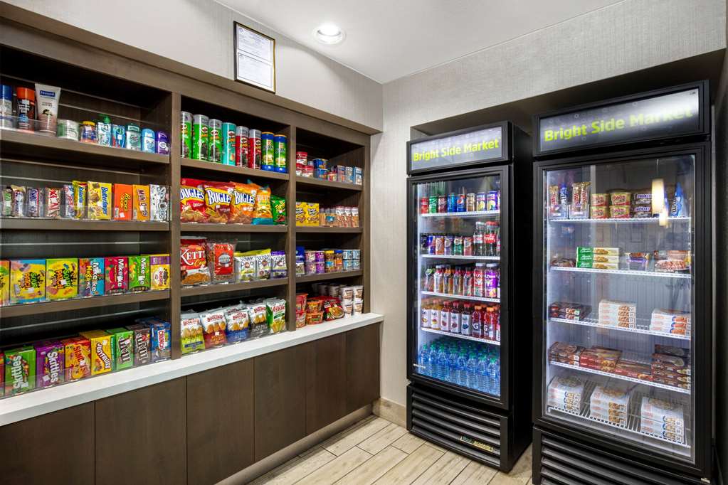 La Quinta Inn & Suites by Wyndham Kingman - photo 42