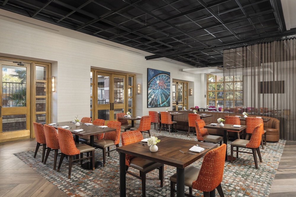 DoubleTree Suites by Hilton Austin Downtown Capitol - photo 42