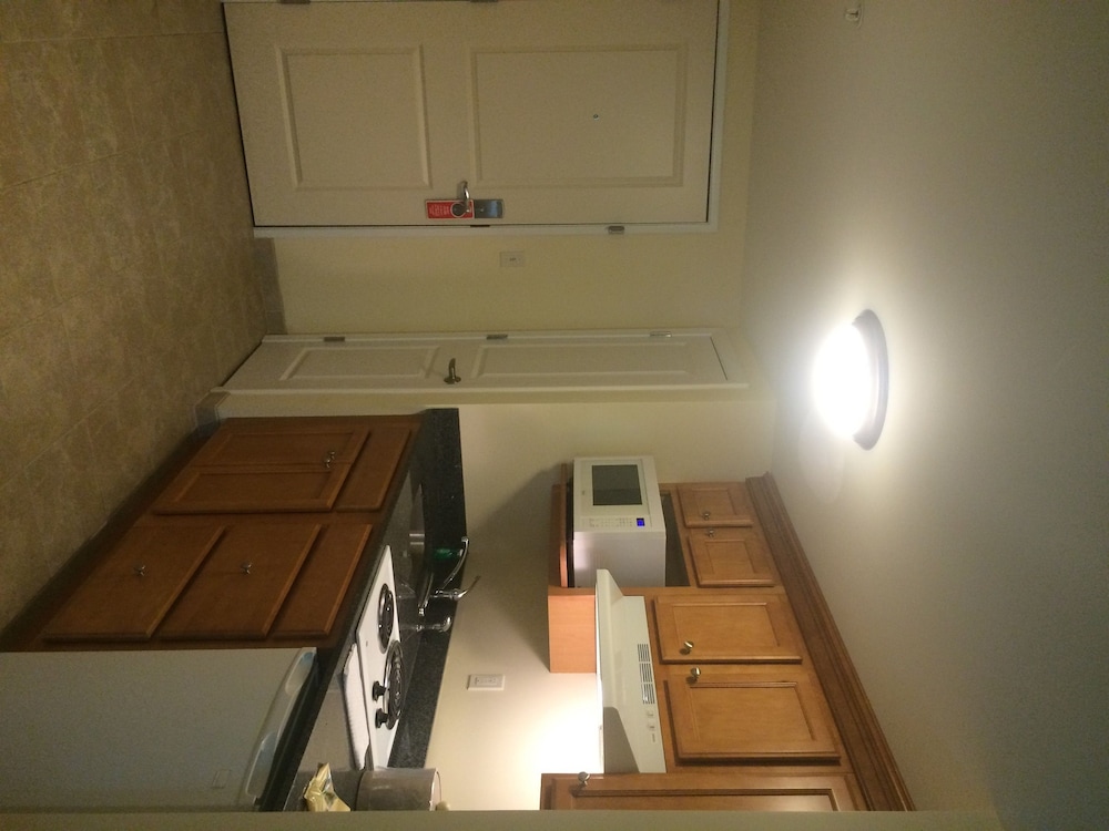 White River Inn and Suites - photo 30
