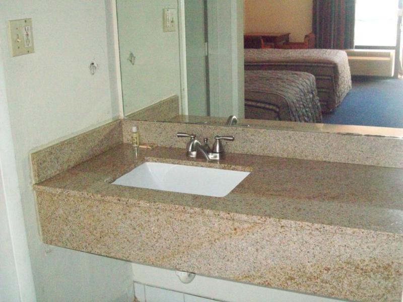 Gateway Inn Savannah - photo 7