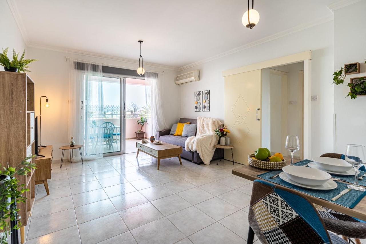 Sweet Retreat 2 Br Apartment in Mackenzie