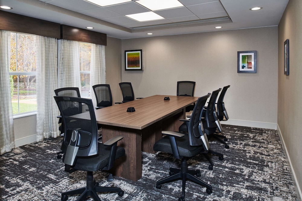 Hampton Inn & Suites Chapel Hill Durham Area - photo 39