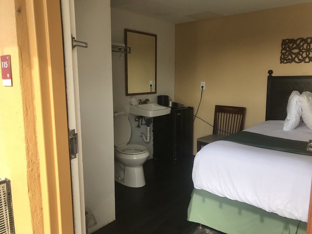 Hotel Bel Air Orlando near Florida Mall - photo 15