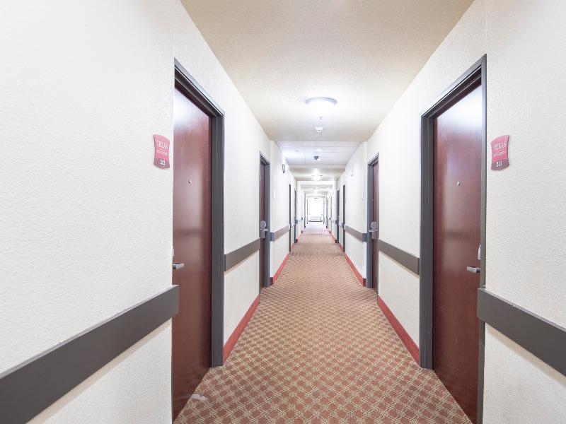 OYO Townhouse Clute Lake Jackson - photo 10
