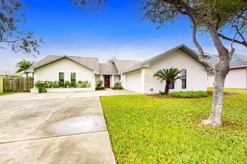 Birder’s Heaven at 621 Palm in Laguna Vista, United States