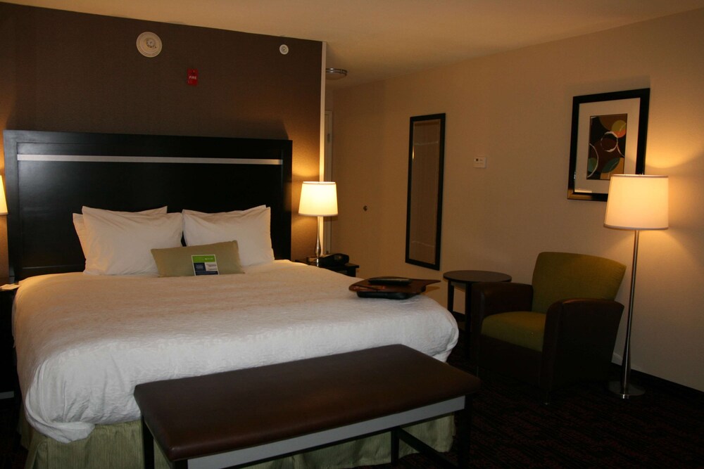 Hampton Inn Jericho Westbury - photo 25
