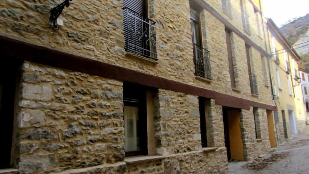 Albergue De Yebra - carbon neutral hotel in Yebra De Basa