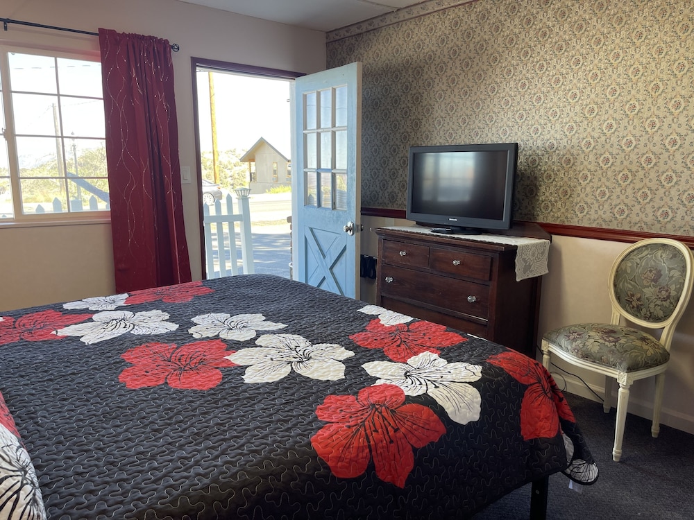 Sugarloaf Mountain Motel - photo 20