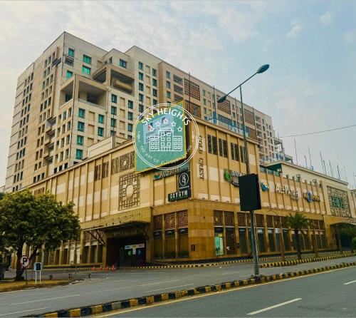 Gold Crest Grand Mall and Residency DHA Phase 4 Lahore — 4-Star Luxury Hotel in Lahore, Pakistan