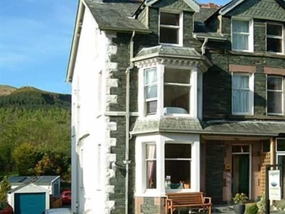 Craglands Guest House — 4-Star Luxury Hotel in Keswick, United Kingdom