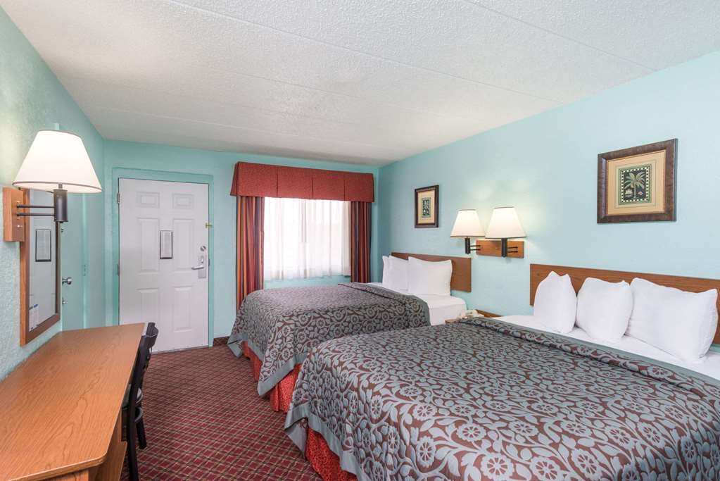 Days Inn & Suites by Wyndham Springfield on I 44 - photo 9