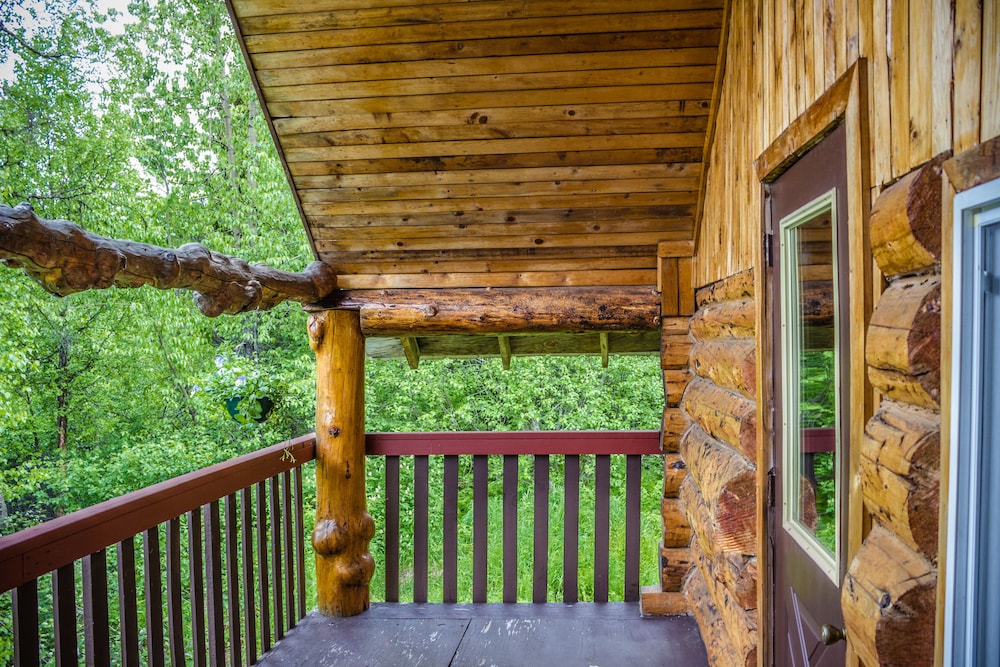 Midnight Sun Log Cabins - photo 50