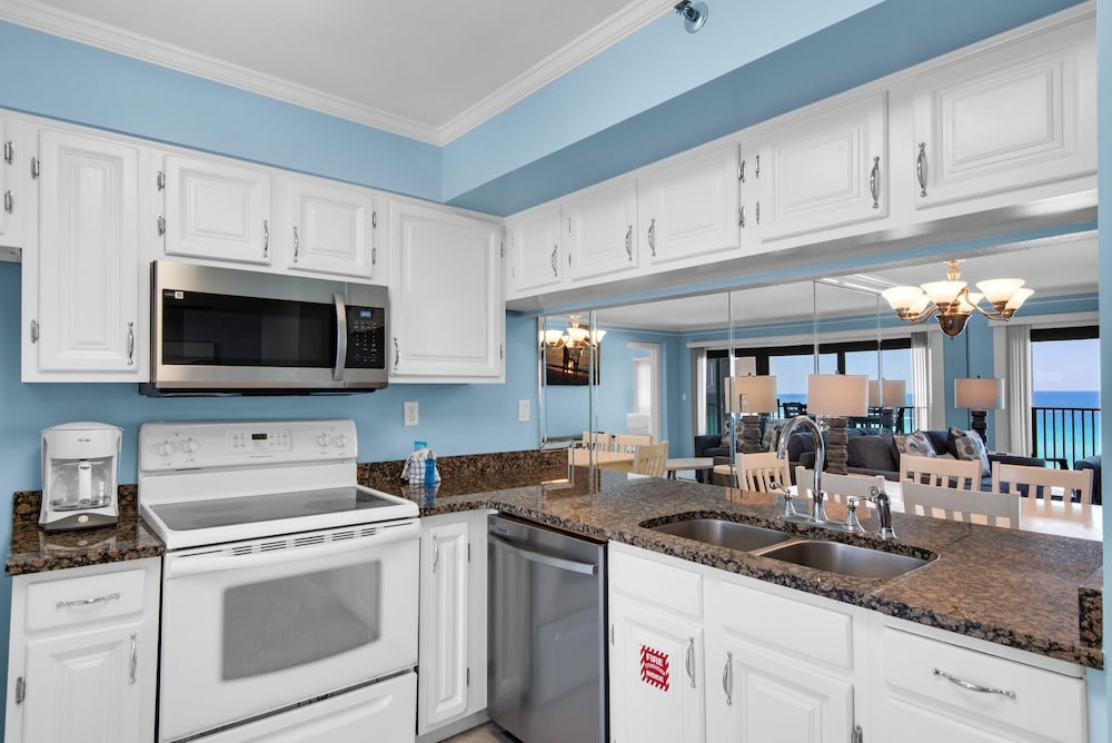 Emerald Towers 503 - photo 11