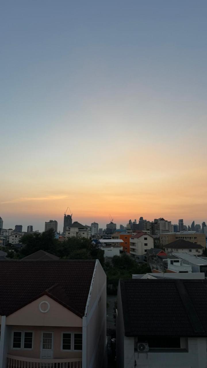 Sunset Tower Homestay
