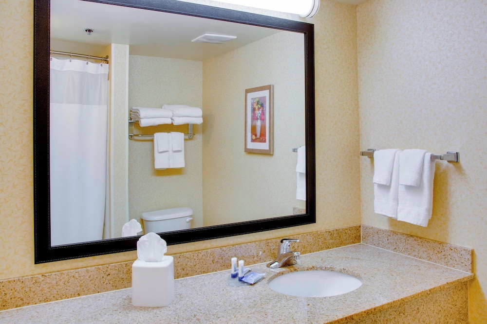 Fairfield Inn & Suites by Marriott South Hill - photo 17