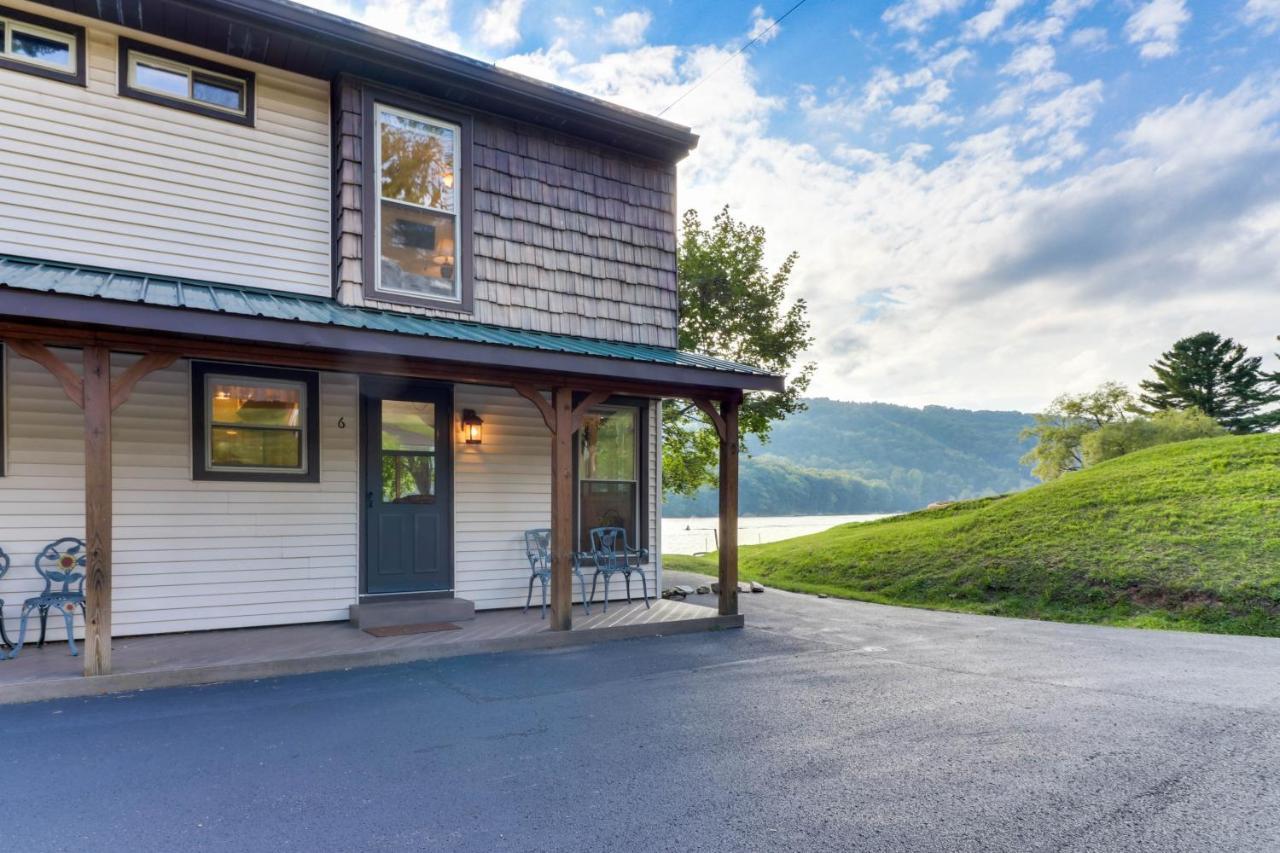 Driftwood #6 in Mchenry, United States