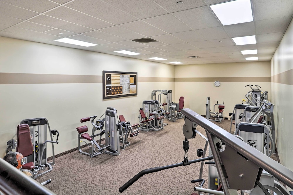 Chic Palm Desert Condo with Resort Style Amenities - photo 29