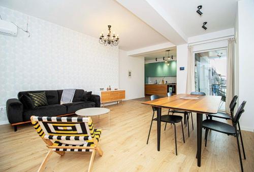 2BR Colorful Apt on Vera Near Stamba By Wehost