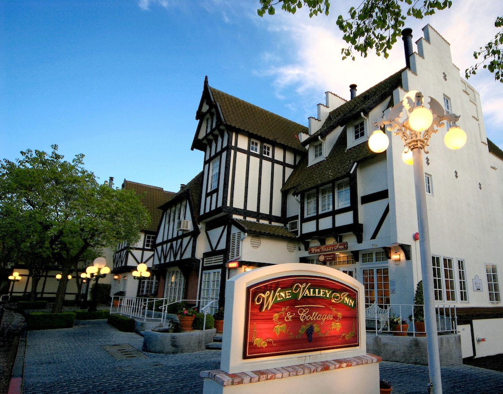 Wine Valley Inn - photo 72