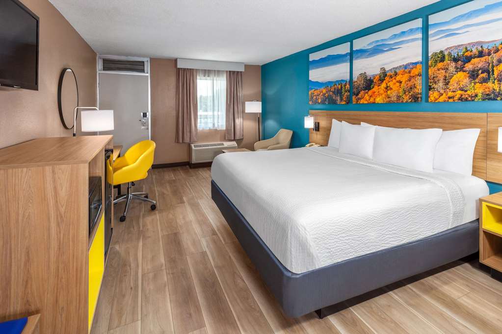 Days Inn by Wyndham Shelby - photo 12