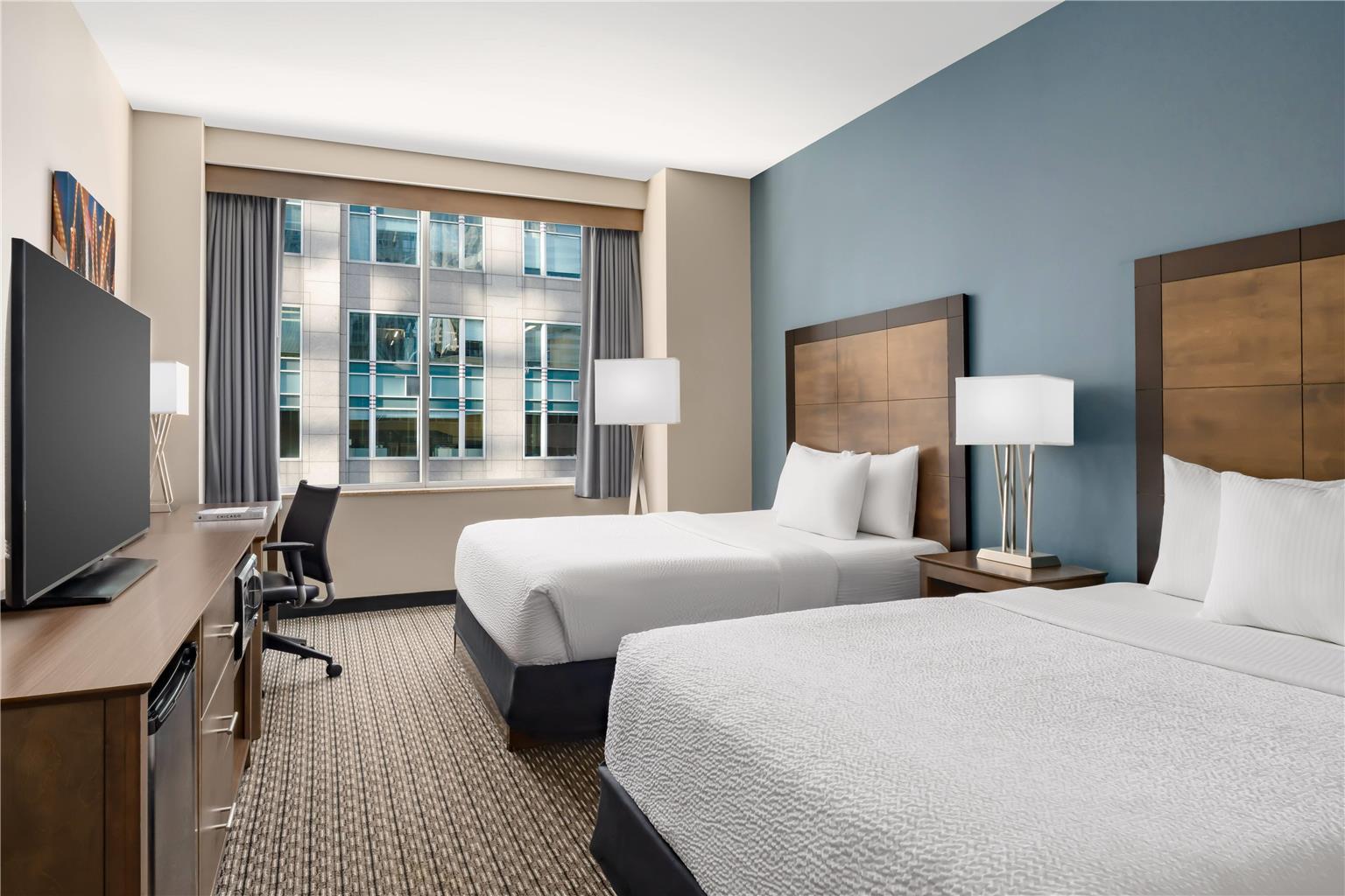 La Quinta Inn & Suites by Wyndham Chicago Downtown - photo 39