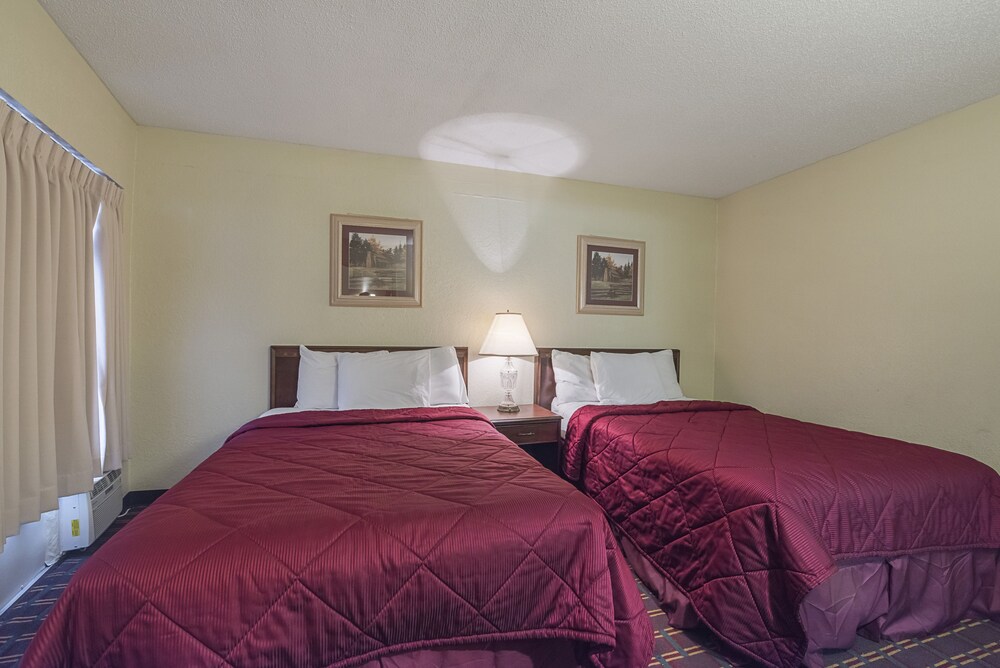 Bear Mount Inn & Suites - photo 7