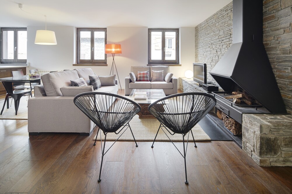 Stadium by FeelFree Rentals — 4-Star Luxury Hotel in Vielha, Spain