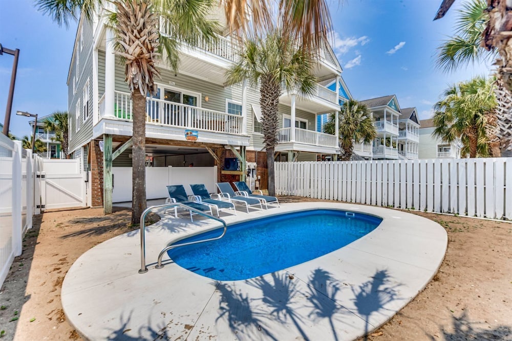 An Amazing Surfside Beach Escape - photo 61