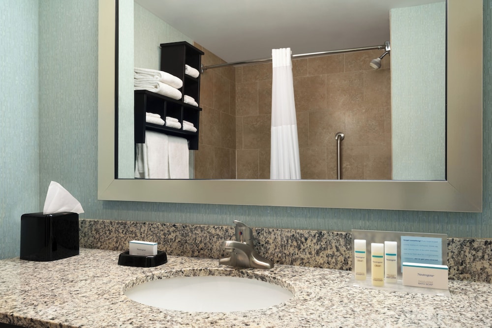 Hampton Inn & Suites Bluffton Sun City - photo 20