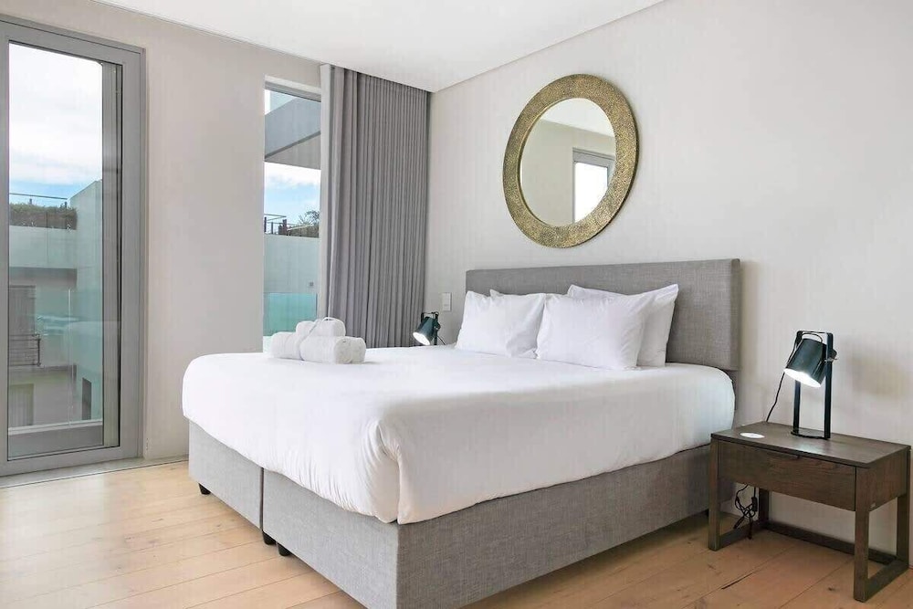 Deluxe Luxury 2 Bedroom Apartment Seapoint