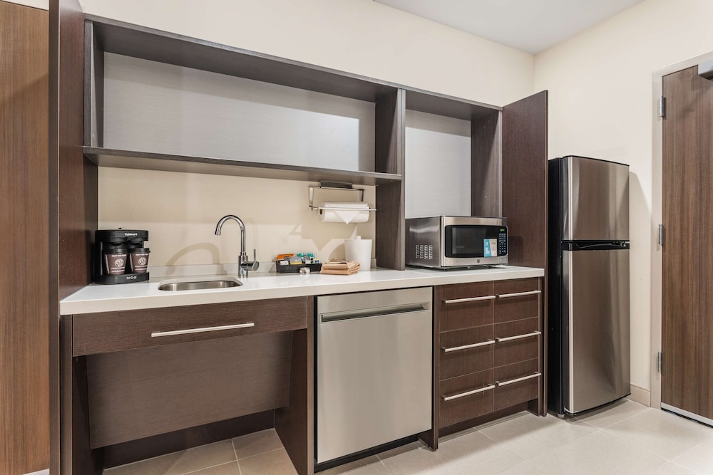 Home2 Suites by Hilton Cedar Rapids Westdale - photo 8
