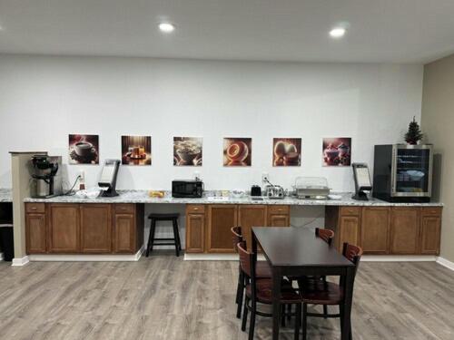 Eagles Nest Hotel - photo 7