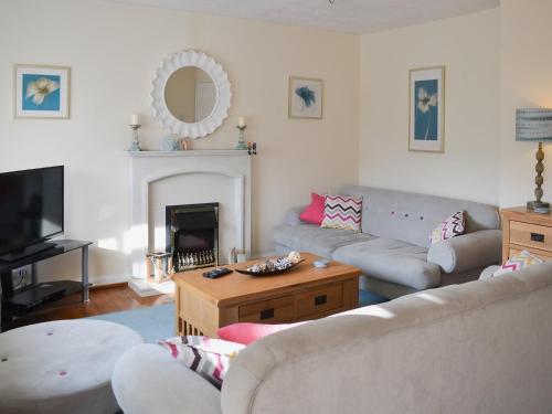 61 Longstone Close — Beadnell — photo 2