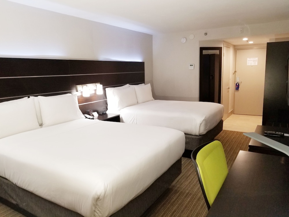 Holiday Inn Express & Suites Miami Hialeah by IHG - photo 7