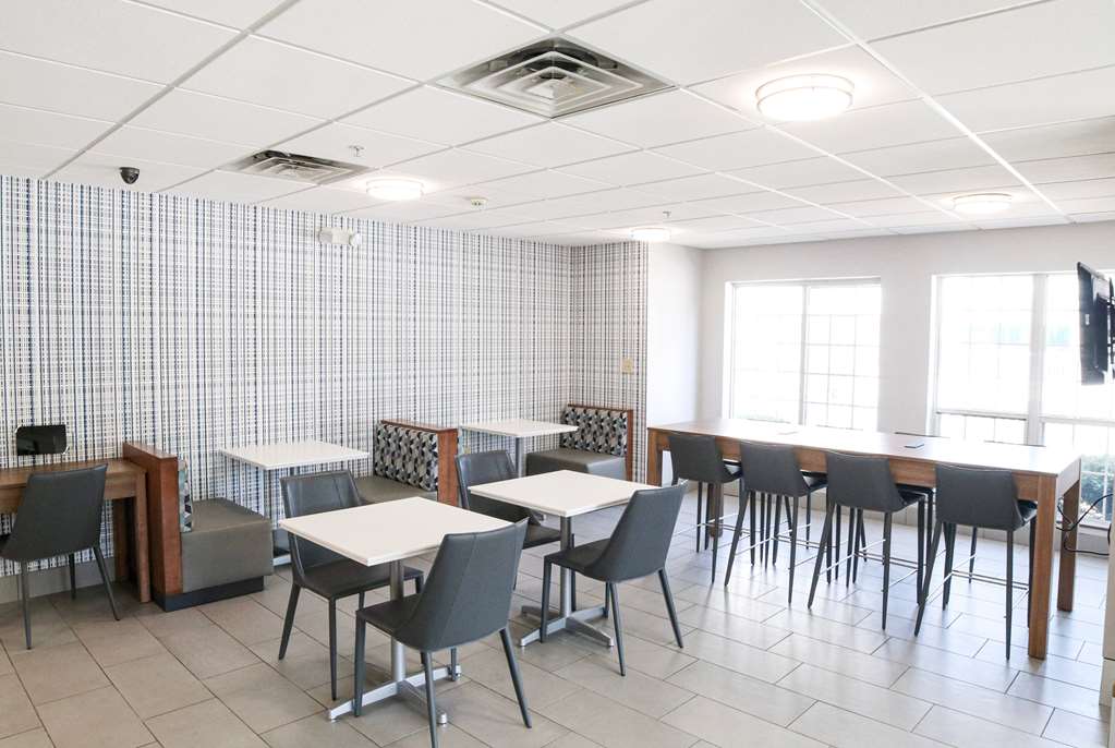Microtel Inn & Suites by Wyndham Charlotte Northlake - photo 19