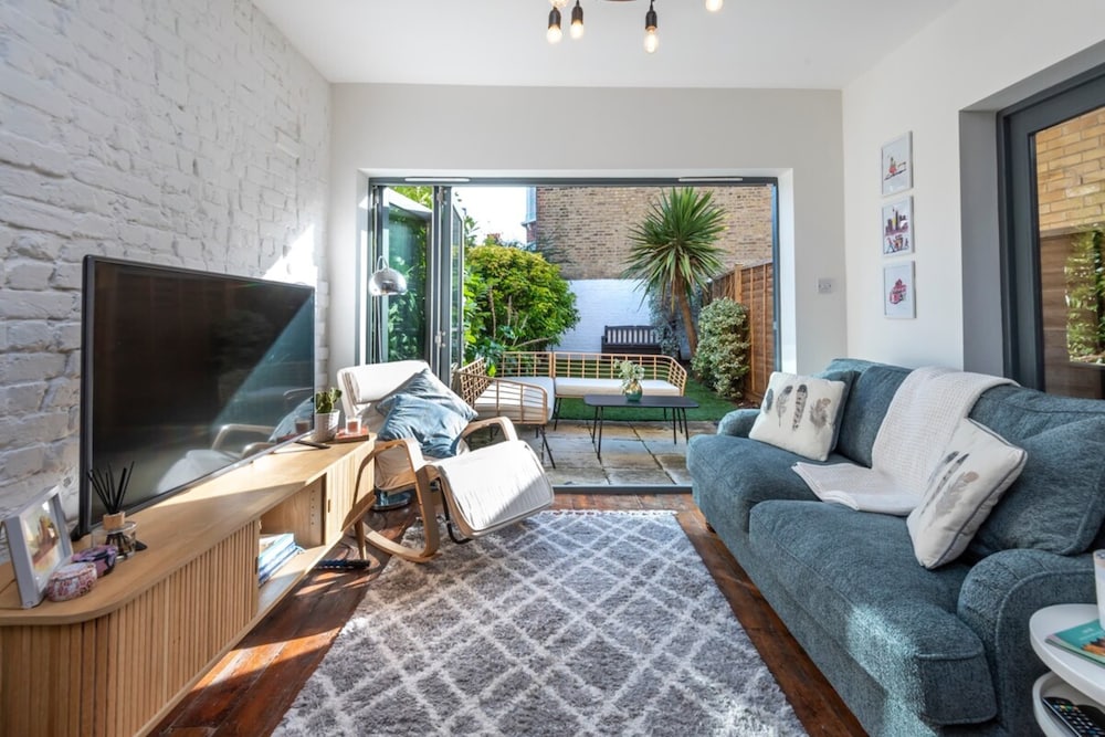 Stylish River Apartment West Putney Embankment — 4-Star Luxury Hotel in London, United Kingdom
