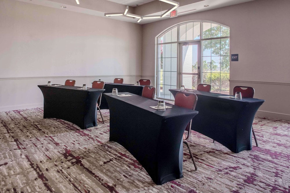 Hilton Garden Inn Roanoke Rapids - photo 23