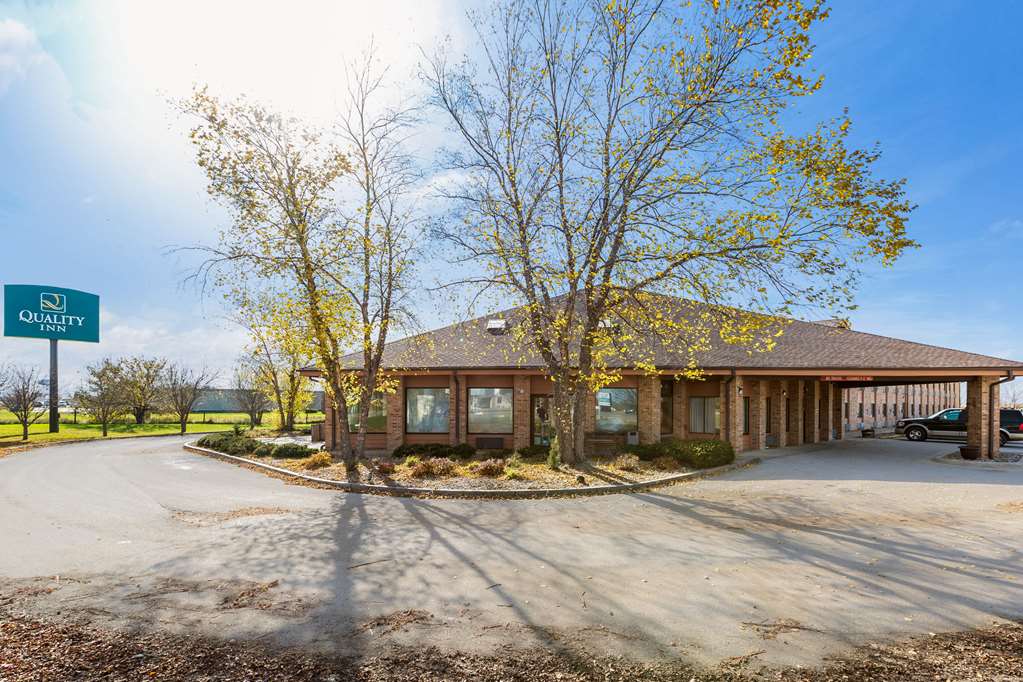 Quality Inn Storm Lake - photo 2