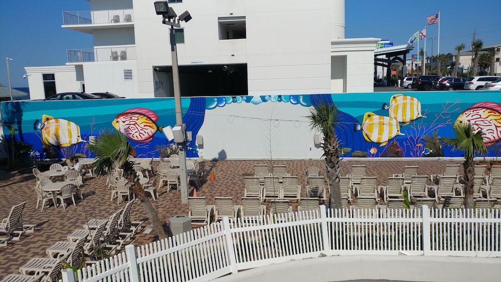 Days Inn by Wyndham Panama City Beach Beachfront Resort - photo 86