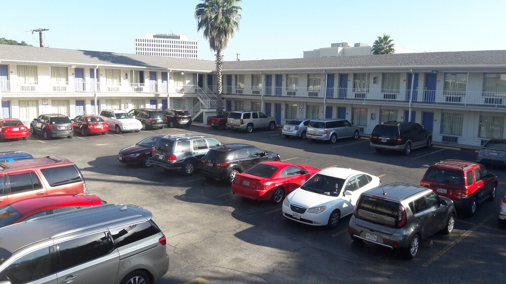 Rodeway Inn San Antonio Downtown - photo 22