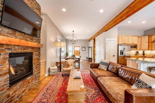 Winter Park Getaway 4 BR Townhouse w Hot Tub — 4-Star Luxury Hotel in Fraser, United States