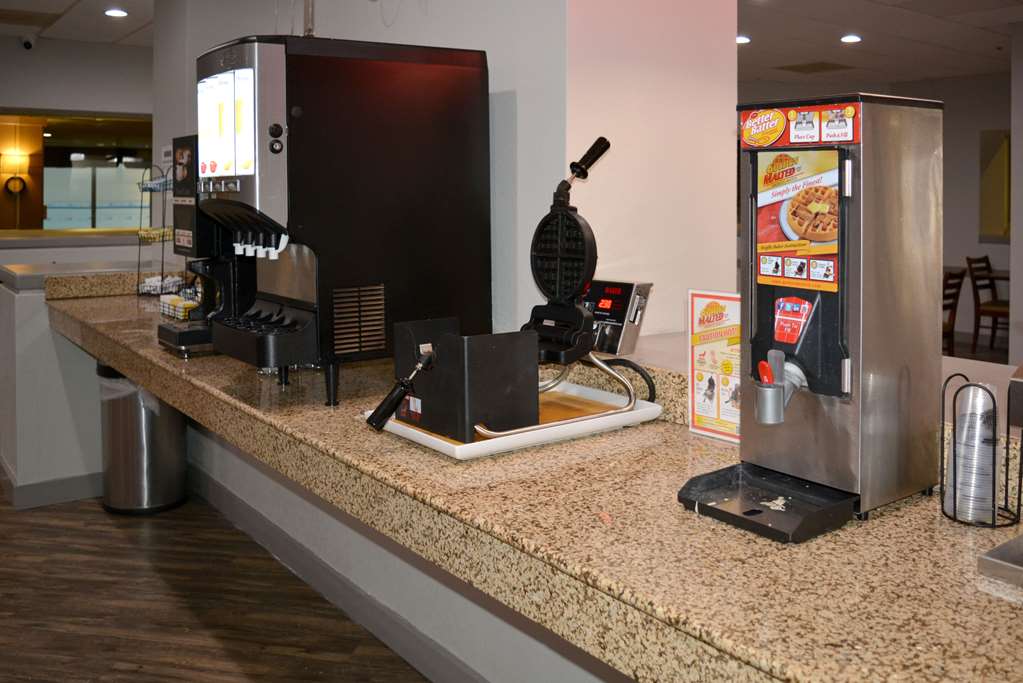 Suburban Studios East Syracuse Carrier Circle - photo 15
