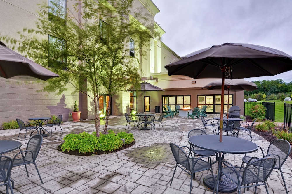 Hampton Inn and Suites New Hartford Utica - photo 43