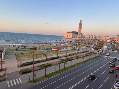 Spacious apartment beachfront city center — 4-Star Luxury Hotel in Casablanca, Morocco