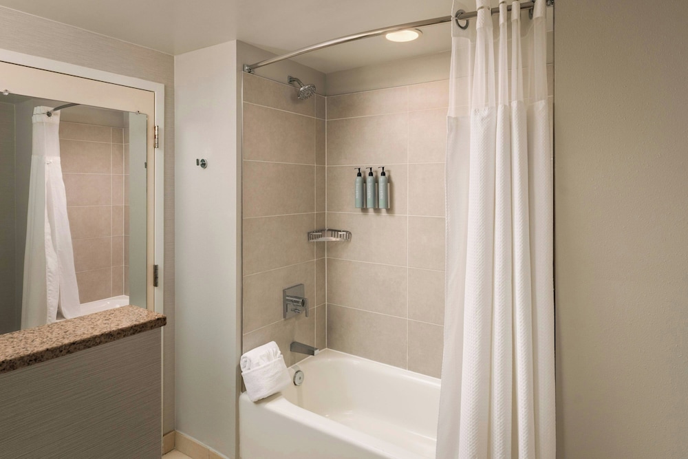 Courtyard by Marriott St. Petersburg Downtown - photo 18