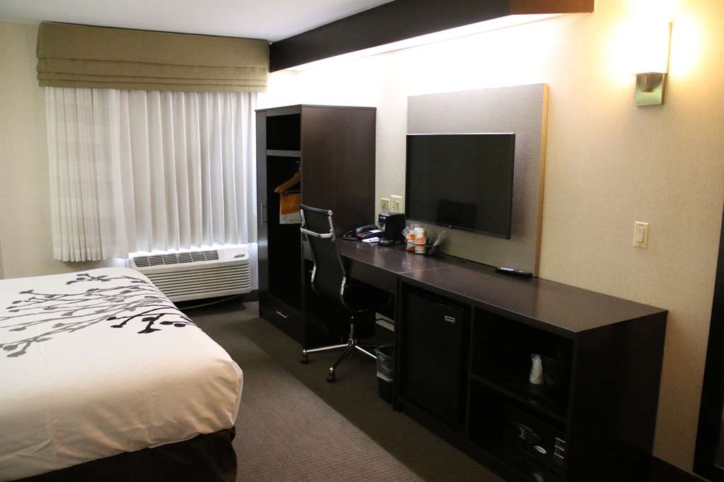 Sleep Inn near Great Lakes Naval Base - photo 10
