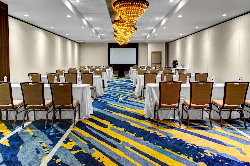 DoubleTree by Hilton Hotel Arlington DFW South - photo 24