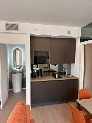 Navigli relax with private balcony and parking — 4-Star Luxury Hotel in Milan, Italy