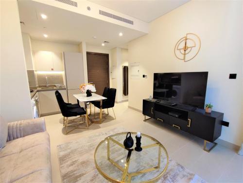 Modern 1 bedroom Close to Business Bay Sobha Creek Vista — 4-Star Luxury Hotel in Dubai, United Arab Emirates