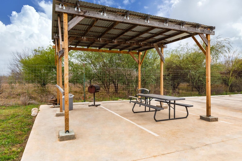 Residency Suites Cotulla - photo 36
